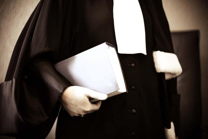 Un avocat en droit pénal à Poissy